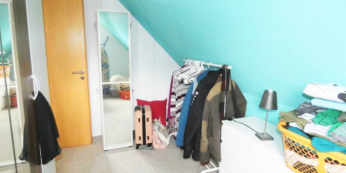 260qm Wohnfläche mit Garten, 3 Loggien, Kamin & Einbauküche - auch als Zweifamilienhaus nutzbar 7 zimmer