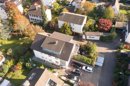 BEZUGSFREI 4-Familien-Haus in begehrter Lage: Ruhig, naturnah und zimmer
