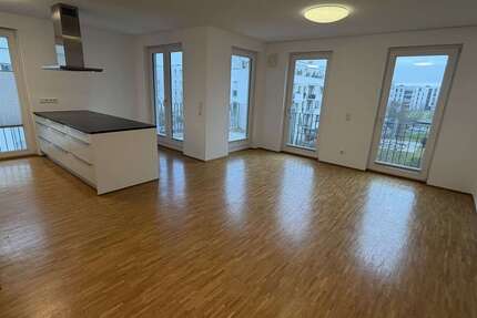 Wohnung zum Mieten in Frankfurt am Main 2.150 € 110 m² 4 zimmer