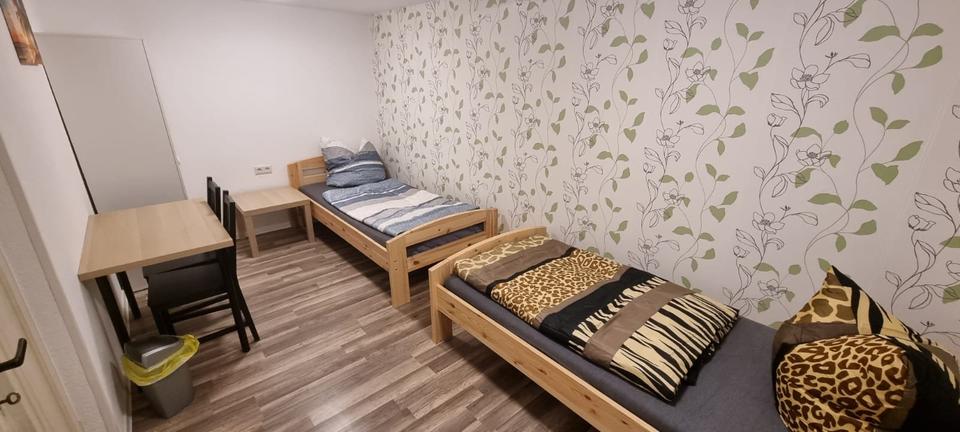 Einfamilienhaus Willingshausen - 3 Zimmer, 100 m&sup2;, 47.500&euro; | Angebot:25044923