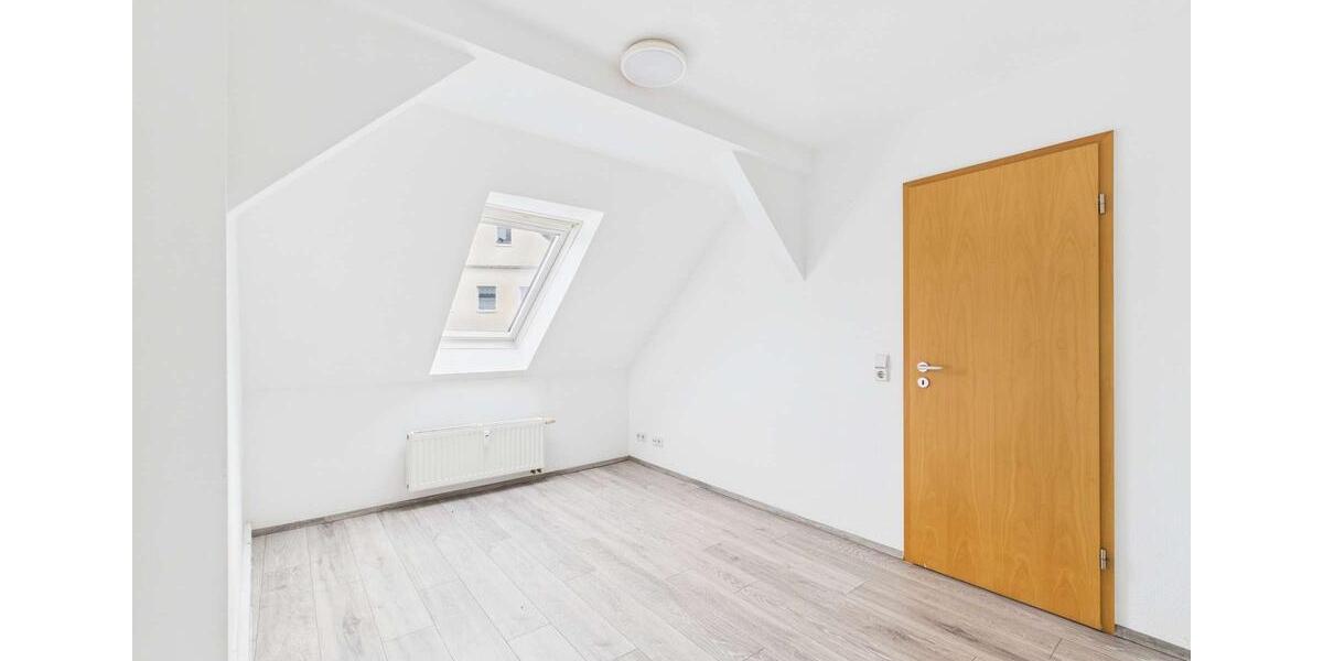 Dachgeschoßwohnung Auerbach/Vogtland Vogtland - 4 Zimmer, 77 m&sup2;, 499&euro; | Angebot:25263482