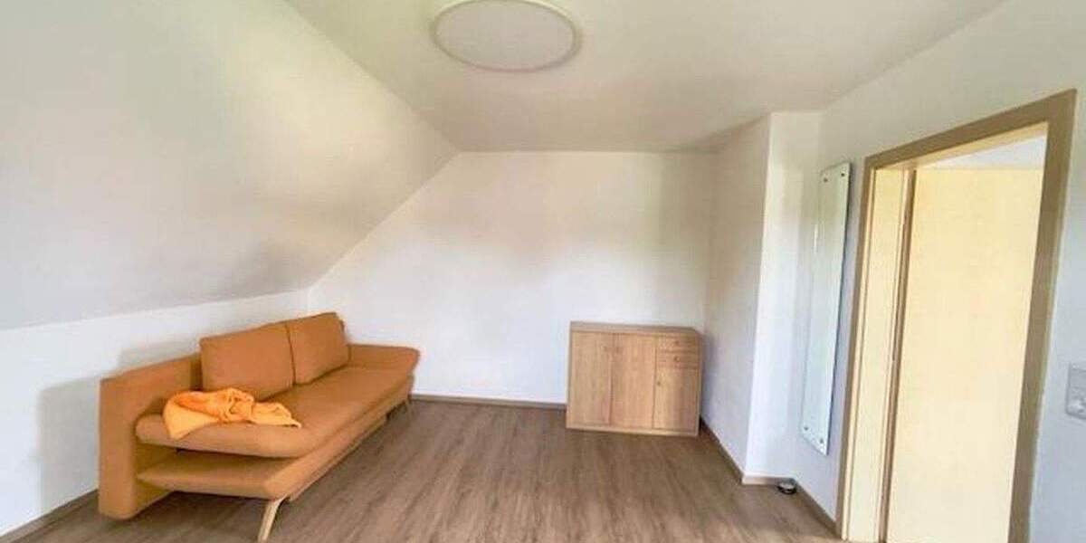 gemütliches Haus mit Nebengebäude und großem Grundstück 6 zimmer