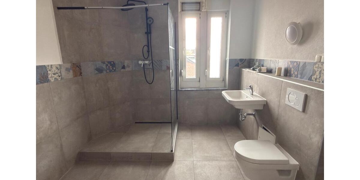 Doppelhaushälfte Münster (Hessen) - 7 Zimmer, 195 m&sup2;, 2.450&euro; | Angebot:26048023