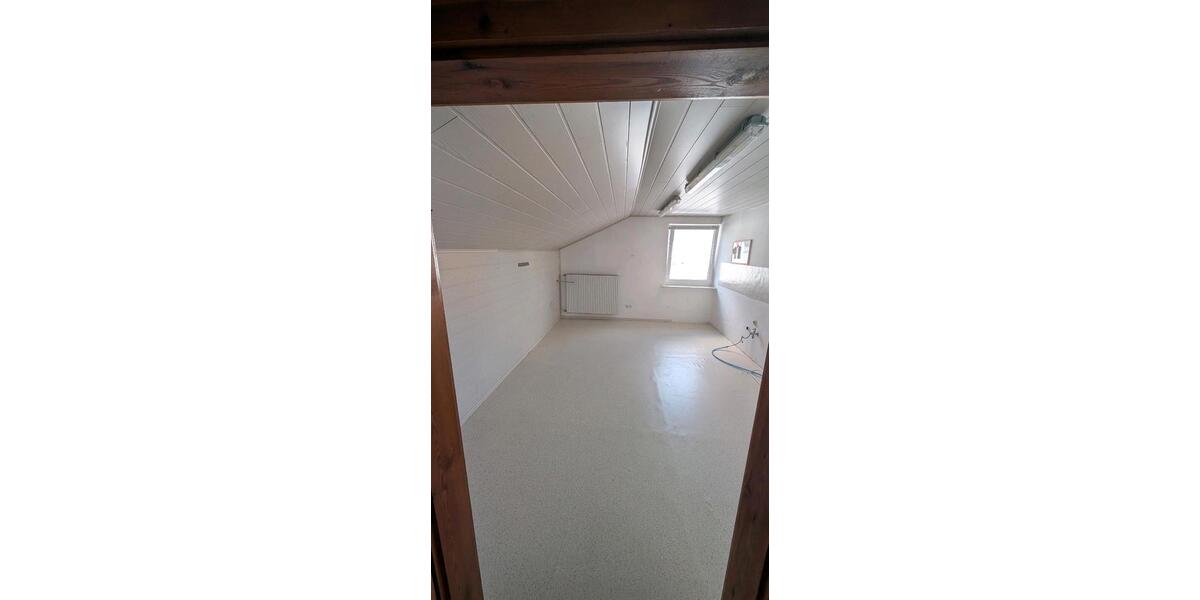 Bungalow Neustadt bei Coburg - 3 Zimmer, 140 m&sup2;, 220.000&euro; | Angebot:27115582