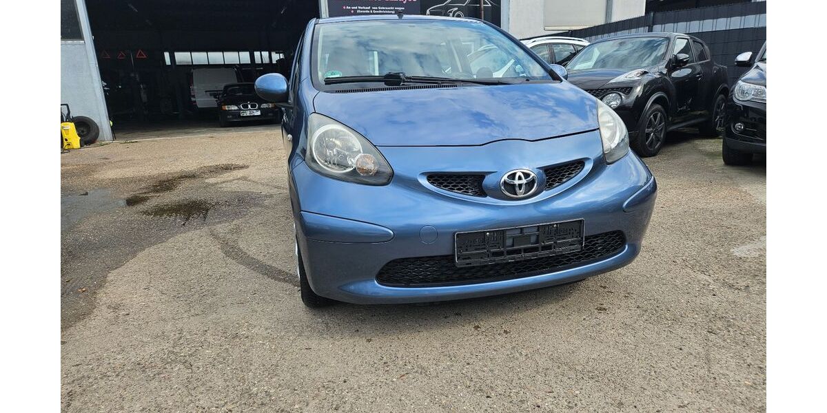 Toyota Aygo (X) 104.317 km 2.300 &euro; geldern 47608