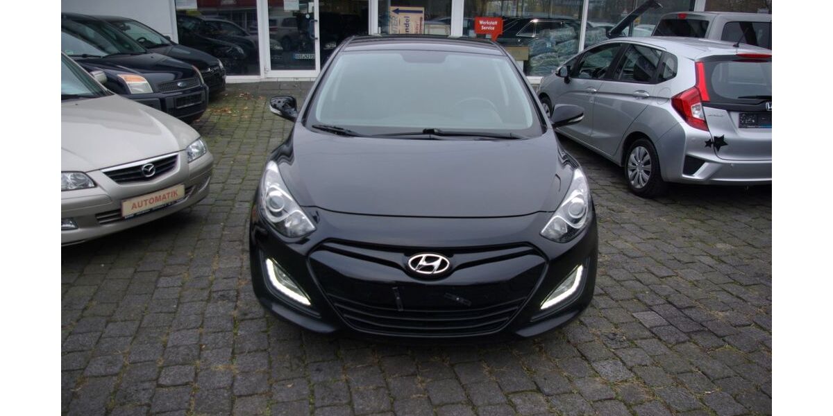 Hyundai i30 161.000 km 4.880 &euro; Bottrop 46242