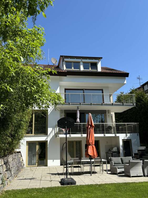 Wohnung zum Kaufen in Stuttgart 1.550.000 € 204 m²