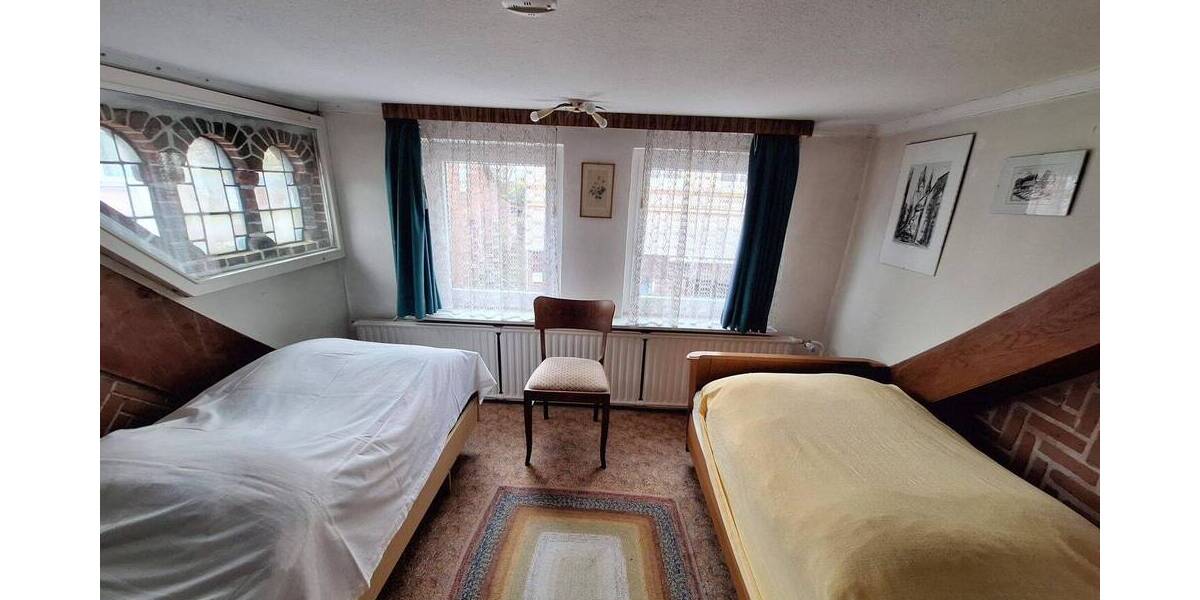 Einfamilienhaus Meldorf - 8 Zimmer, 150 m&sup2;, 299.000&euro; | Angebot:26434004