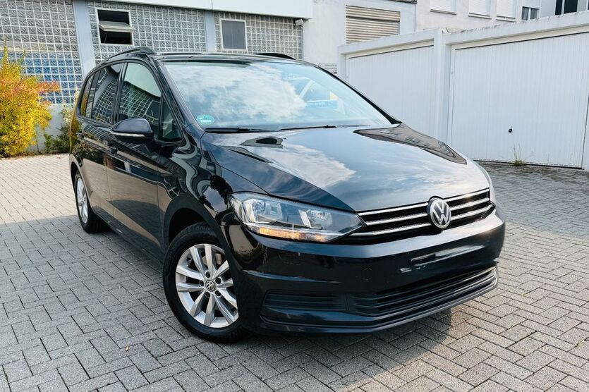 VW Touran 182.328 km 13.900 € SIEGEN 57074