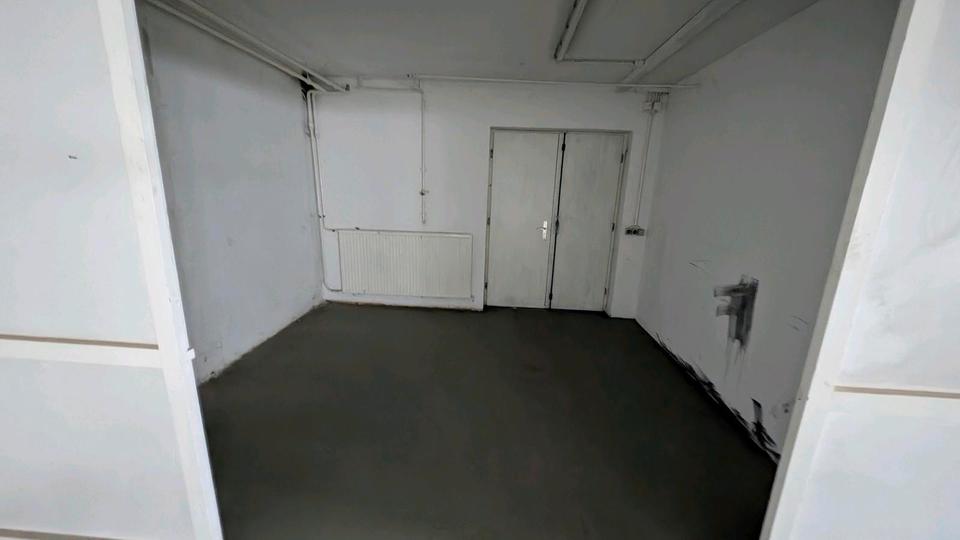 Lagerraum Halle zimmer