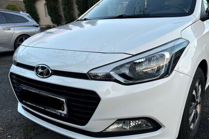 Hyundai i20 67.000 km 9.200 &euro; Köln 51061