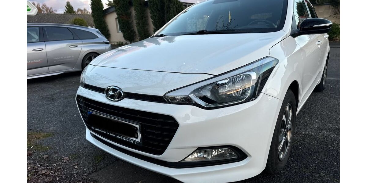Hyundai i20 67.000 km 9.200 &euro; Köln 51061
