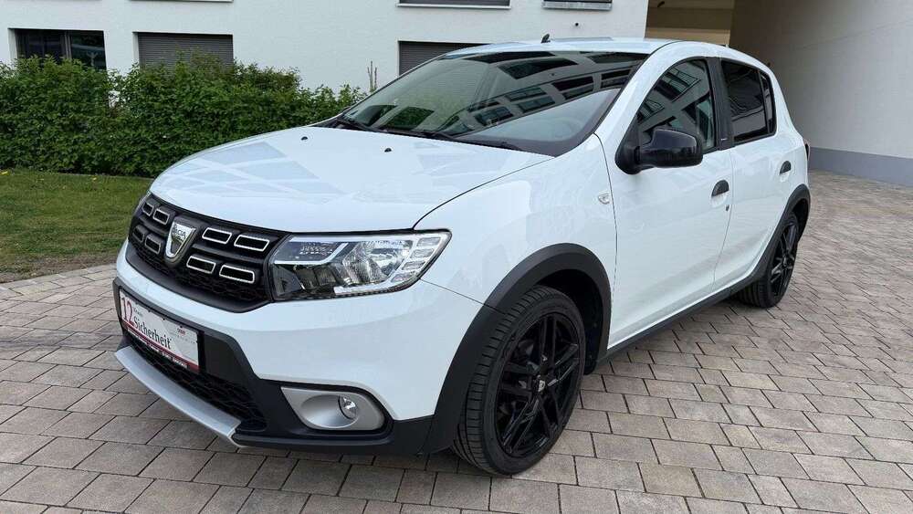 Dacia Sandero 33.000 km 10.990 &euro; Hallstadt 96103