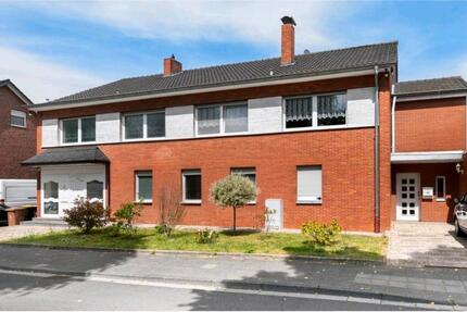 Haus Hückelhoven - 8 Zimmer, 325 m&sup2;, 539.000&euro; | Angebot:27111088
