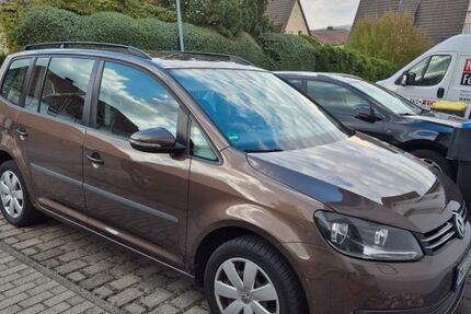 VW Touran 185.000 km 5.700 &euro; Menden 58710