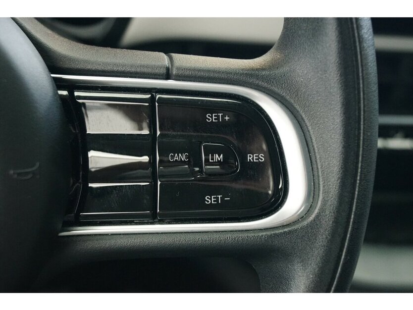 500e Action CarPlay Android Automatik 1.Hand