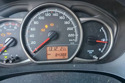 Toyota Yaris 85.000 km 10.500 &euro; Velbert 42549