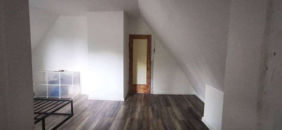 Einfamilienhaus Klanxbüll - 7 Zimmer, 160 m&sup2;, 250.000&euro; | Angebot:26533485