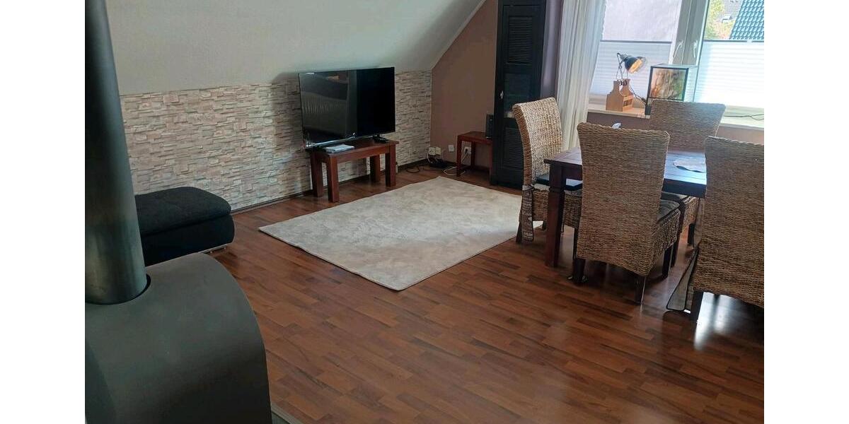 Dachgeschoßwohnung Bergen - 4 Zimmer, 120 m&sup2;, 1.050&euro; | Angebot:26470045