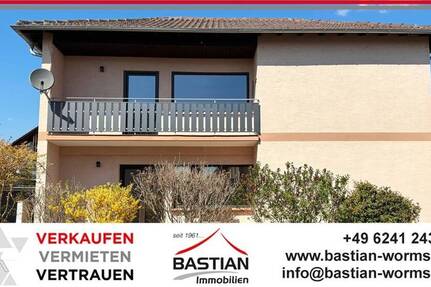 Vorsicht, frisch gestrichen! Renoviertes EFH - 7 Zimmer - ca. 153 m² Wfl. - Hof - Garten - 2 Gge!