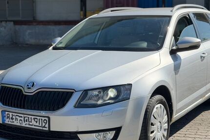 Skoda Octavia 228.000 km 3.900 &euro; Hohenbrunn 85662
