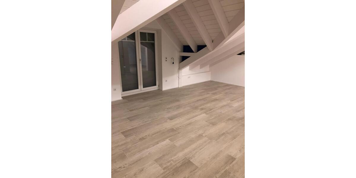 Dachgeschoßwohnung Hainburg - 2.5 Zimmer, 65 m&sup2;, 700&euro; | Angebot:24775529