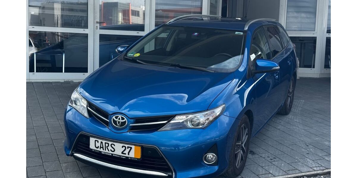 Toyota Auris 154.659 km 6.999 &euro; Neuenstadt am Kocher 74196