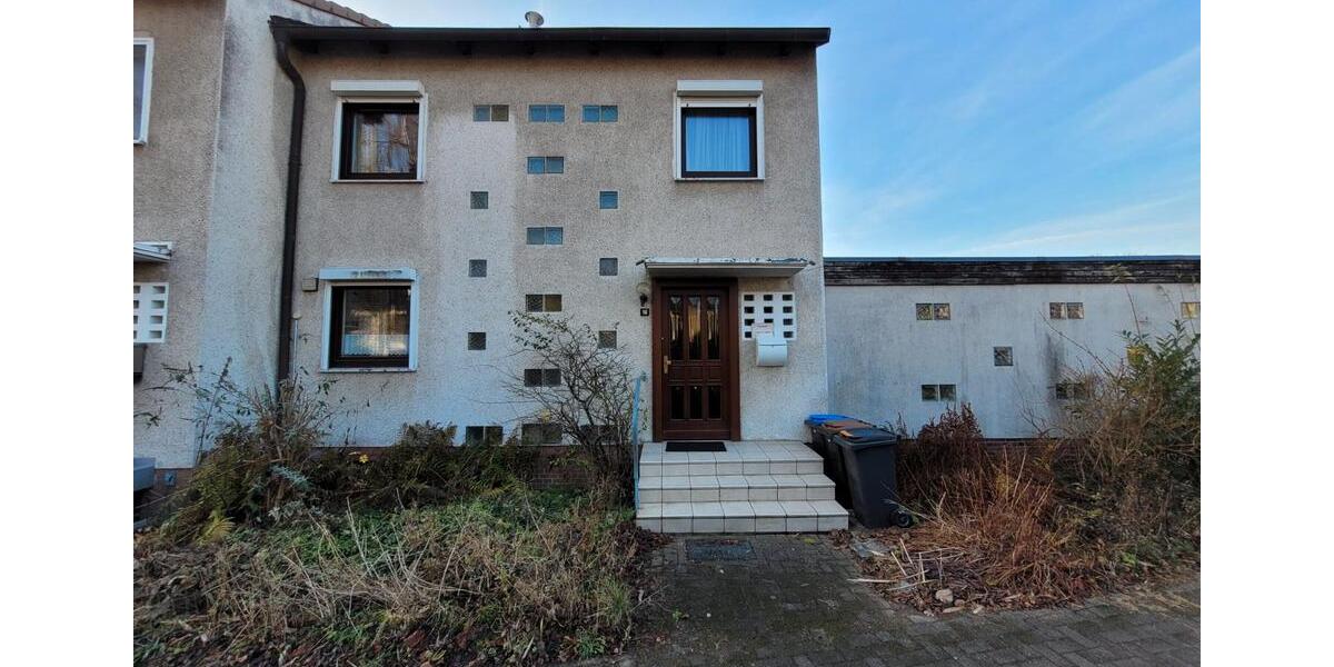 Reihenhaus Norderstedt Glashütte - 6 Zimmer, 150 m&sup2;, 450.000&euro; | Angebot:26442363