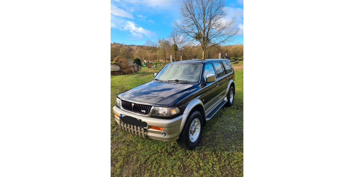 Mitsubishi Pajero 320.000 km 8.900 € Neunkirchen-Seelscheid 53819