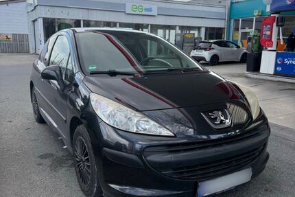 Peugeot 207 198.000 km 1.090 &euro; München 81735