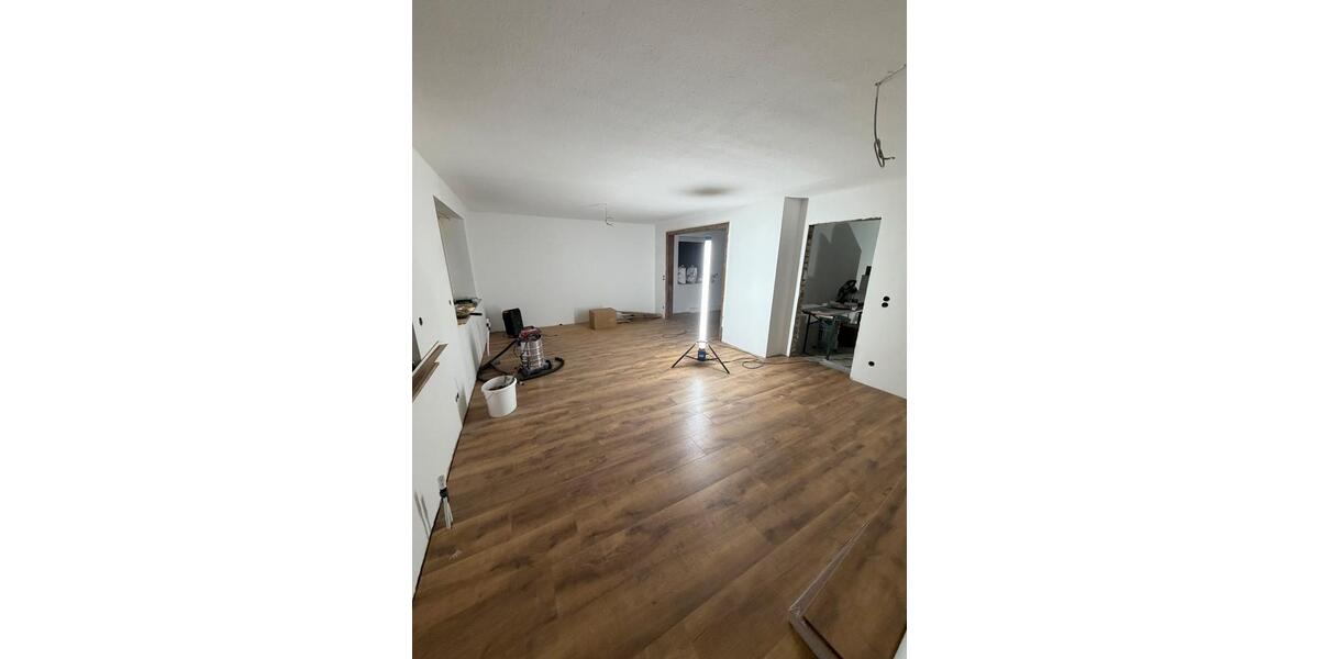 Schönes Haus frisch saniert - Erstbezug 4 zimmer