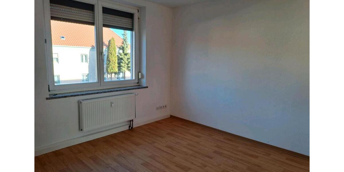 Etagenwohnung Hohenmölsen - 2 Zimmer, 50 m&sup2;, 530&euro; | Angebot:25397841