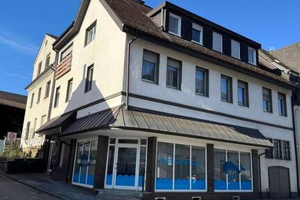 Haus Meschede Freienohl - 8 Zimmer, 310 m&sup2;, 385.000&euro; | Angebot:23953347