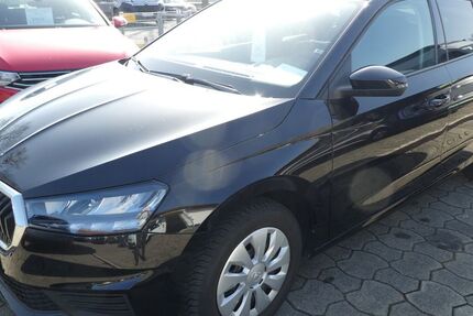 Skoda Fabia 28.511 km 13.990 &euro; Oderding 82398