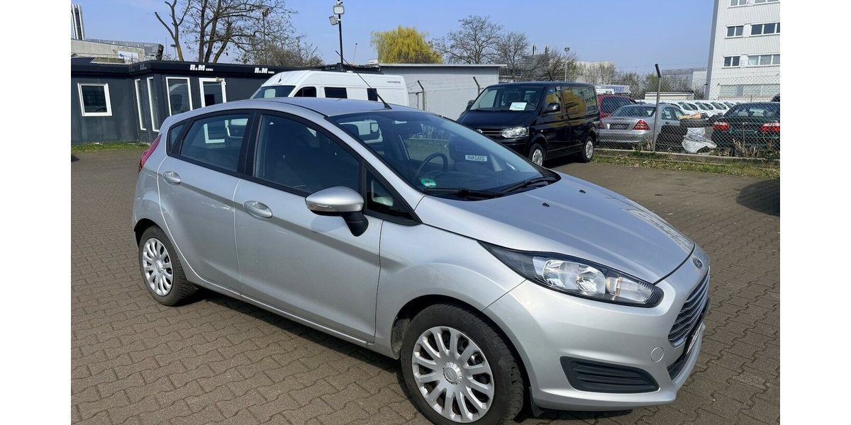 Ford Fiesta 1.6 Automatik Trend/51.000km 51.100 km 7.690 &euro; Frankfurt 60386