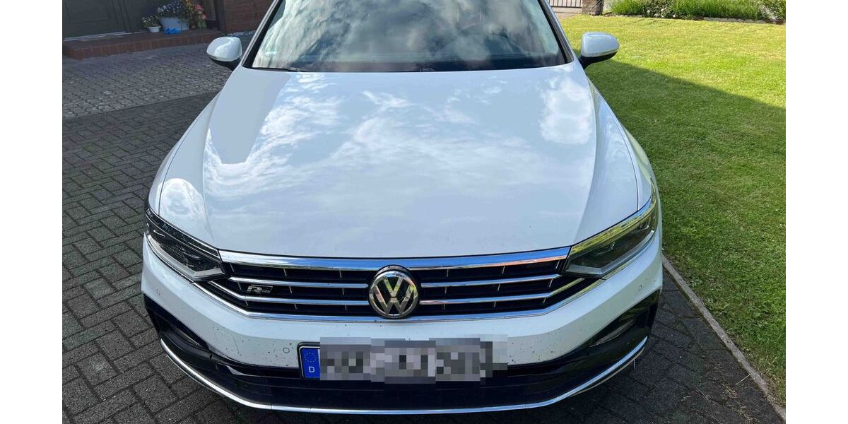 VW Passat Variant 121.000 km 19.499 &euro; Cölpin 17094