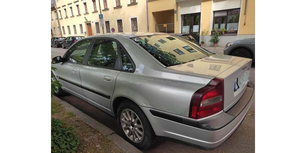 Volvo S80 220.920 km 2.199 &euro; München 81669