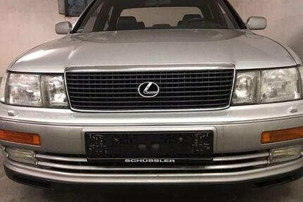Lexus LS 400 158.000 km 12.900 &euro; München 81243