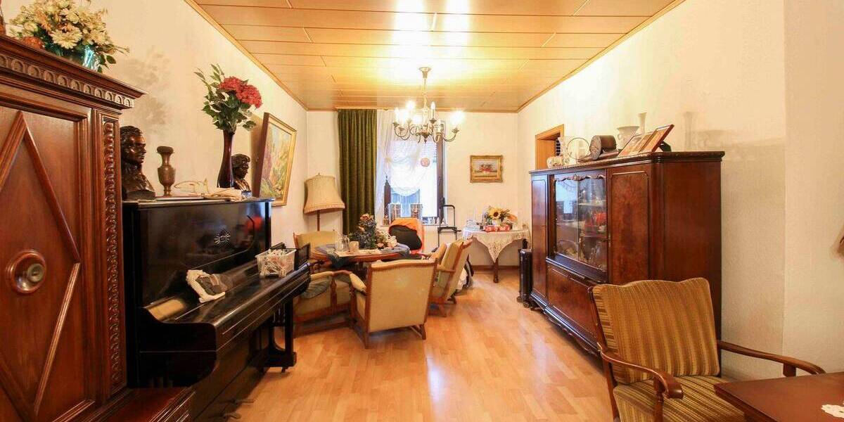 Mehrfamilienhaus, Wohnhaus Bochum Laer - 6 Zimmer, 320.000&euro; | Angebot:26016629