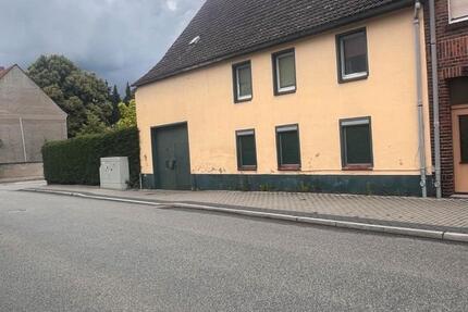 Haus Sonnewalde - 6 Zimmer, 277 m&sup2;, 65.000&euro; | Angebot:27010360