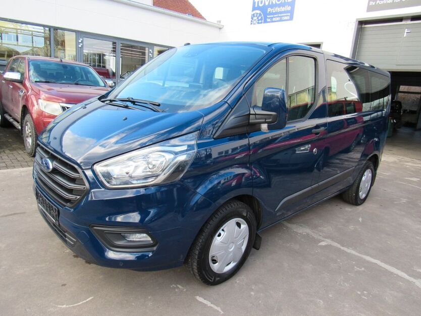 Ford Tourneo Custom 228.000 km 13.900 € Detmold 32758