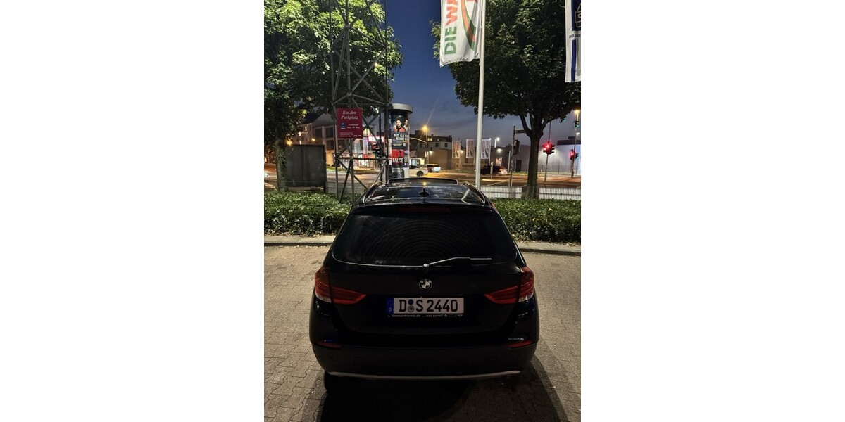 BMW X1 205.000 km 10.999 &euro; Düsseldorf 40213