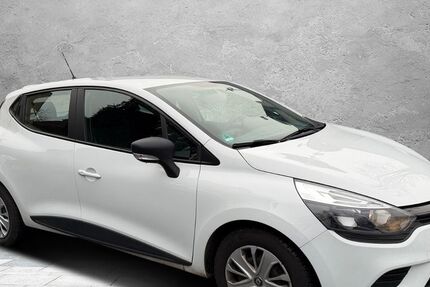 Renault Clio 65.000 km 6.999 &euro; Detmold 32758
