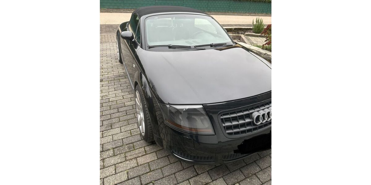 Audi TT 215.042 km 5.250 &euro; Tawern 54456
