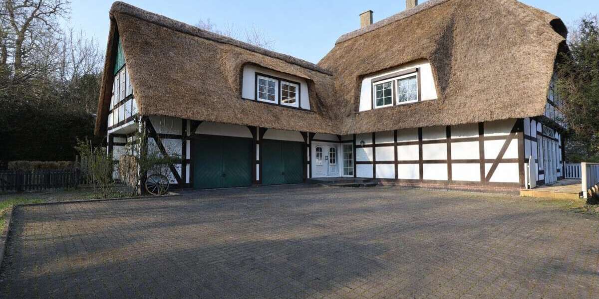 RESERVIERT! Exklusive Villa mit Wellnessbereich, Pool & großem Grundstück - Villa Hüllhorst | Angebot:27308745