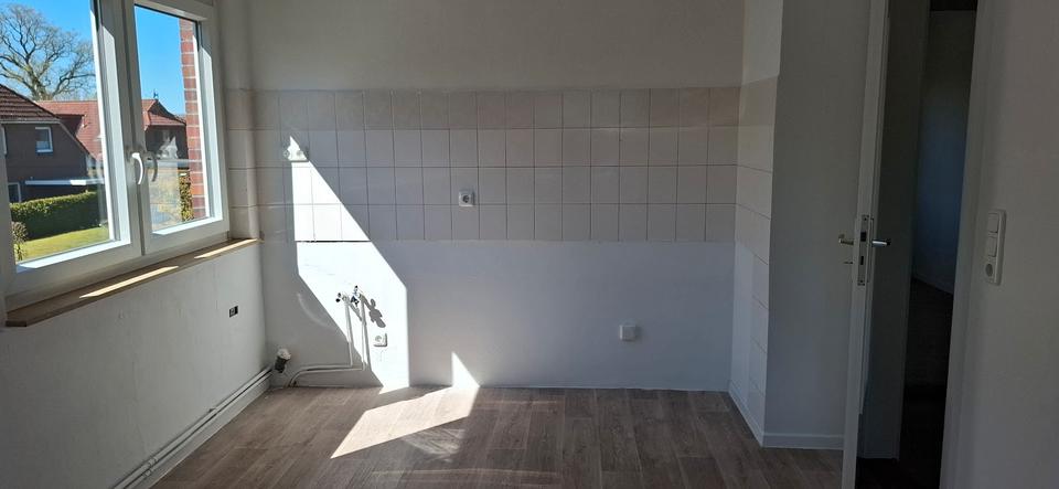 Etagenwohnung Zetel - 3 Zimmer, 66 m&sup2;, 320&euro; | Angebot:26267961