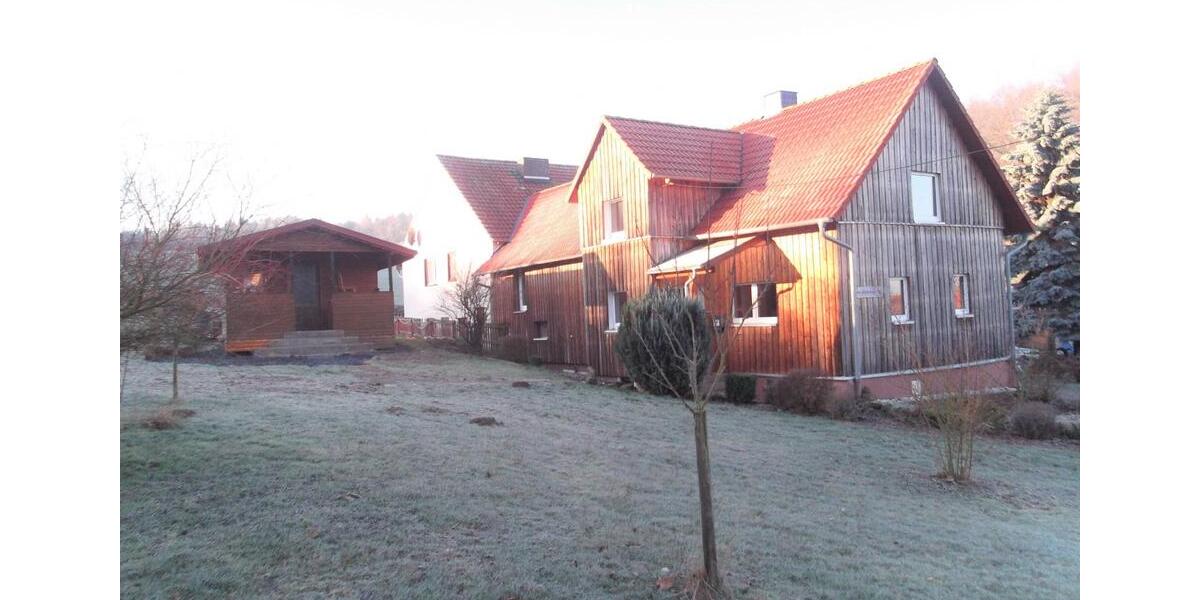 Kl. Einfamilienhaus in ruhiger Lage - mit Gartenhaus, Grünfläche und Garage 4 zimmer