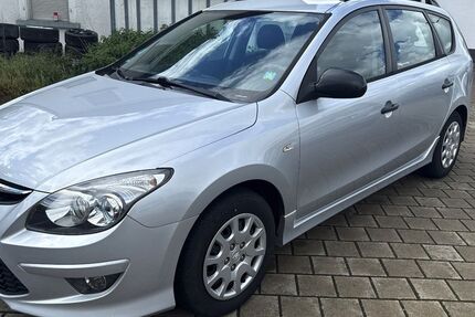Hyundai i30 155.000 km 3.390 &euro; ERTINGEN 88521