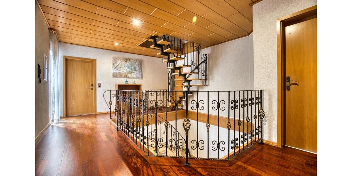Einfamilienhaus Lauenförde - 6 Zimmer, 201 m&sup2;, 369.500&euro; | Angebot:26835900