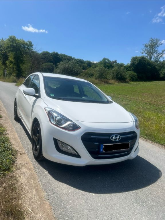 i30